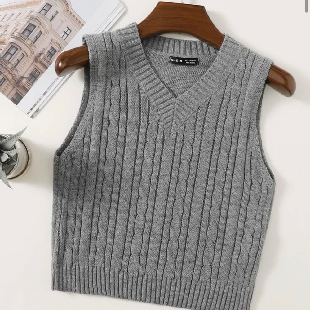 Sweater vest